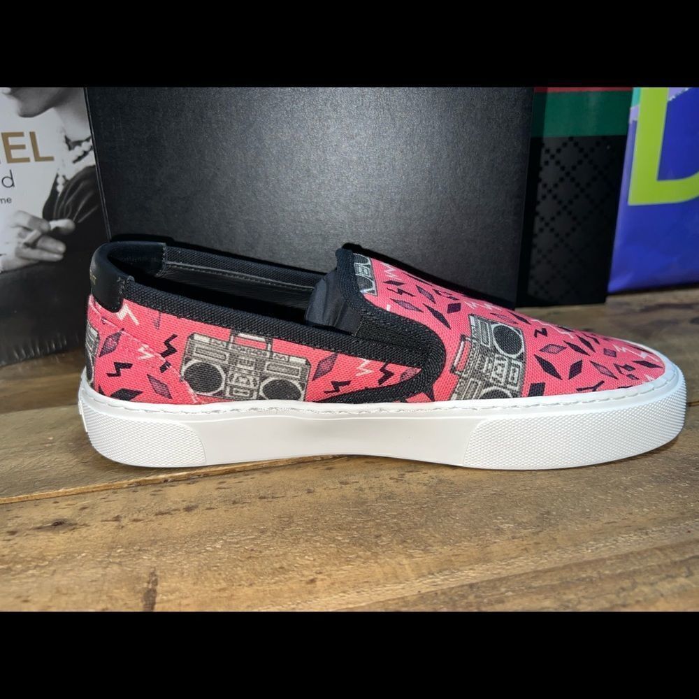 Saint Laurent Venus Printed Sneakers - Picture 7 of 9